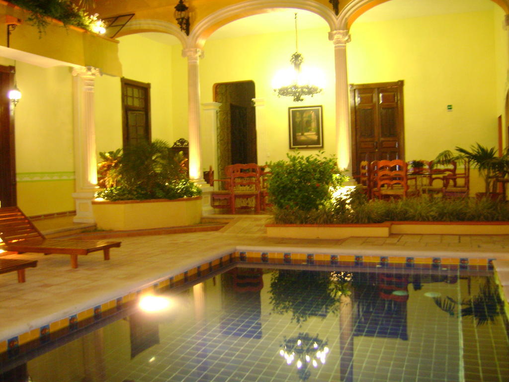 Casa De Las Columnas Mérida Extérieur photo